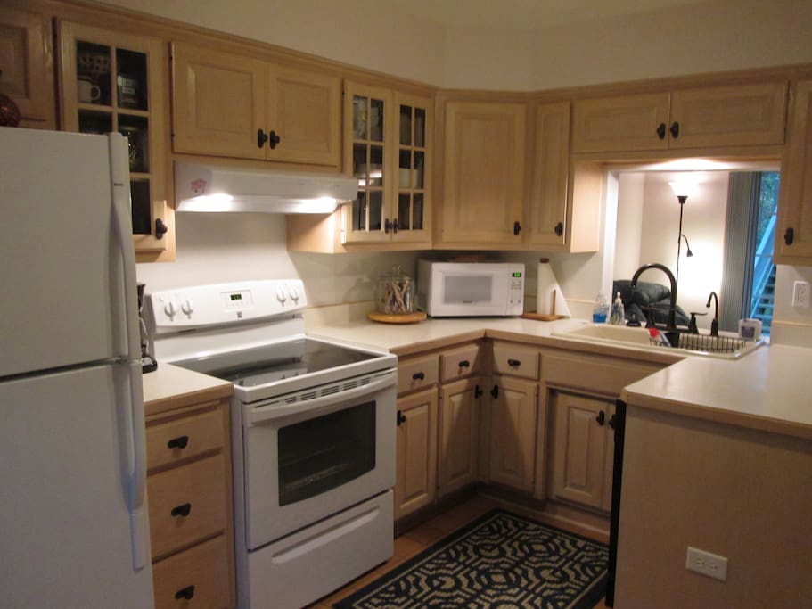 Check out the pantry & fridge!Cook & dine in your private eat-in, fully equipped bright kitchen.