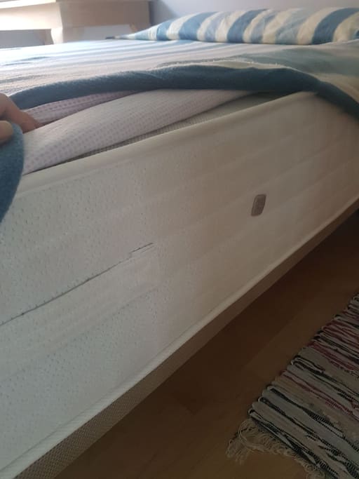 Un buen colchón de viscoelastico de 22cm para el mejor descansar posible