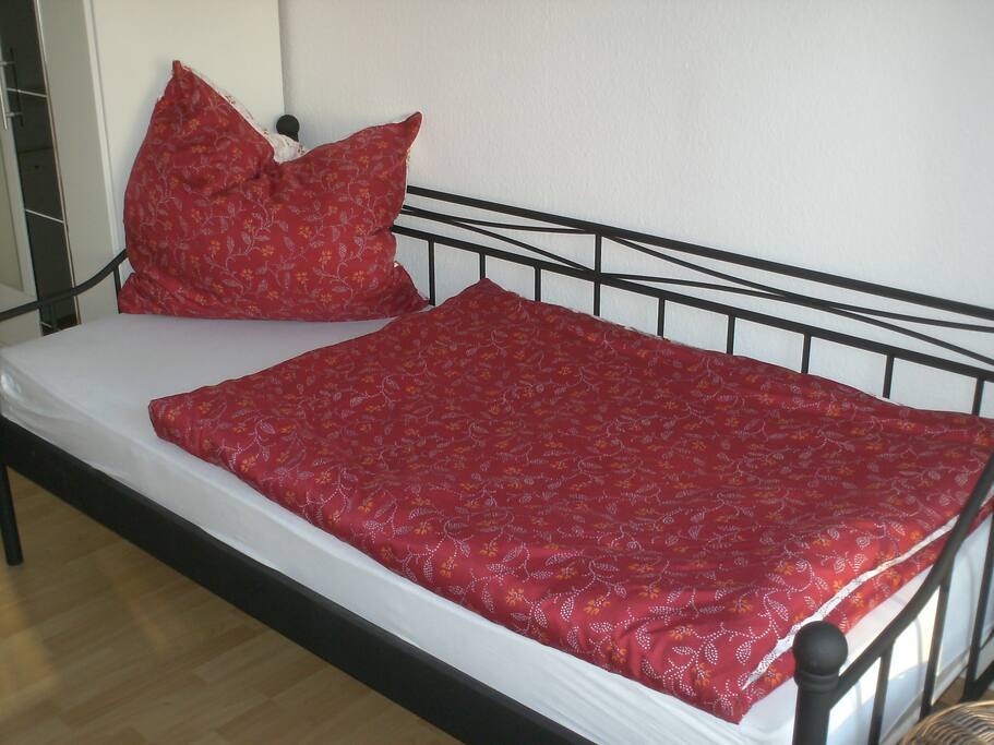 Bett 1