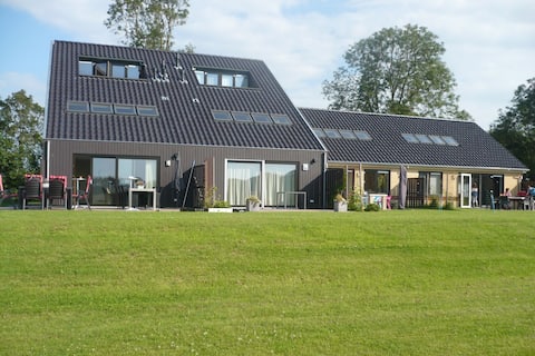 Elegant Holiday Home with Sauna in Langweer