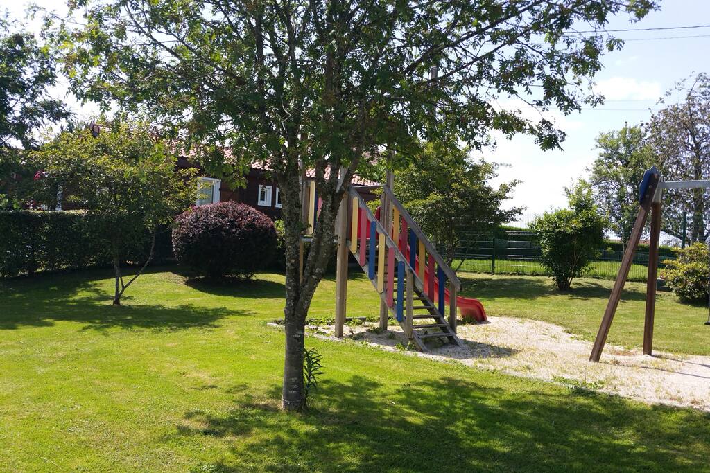 Aire de jeux enfants.