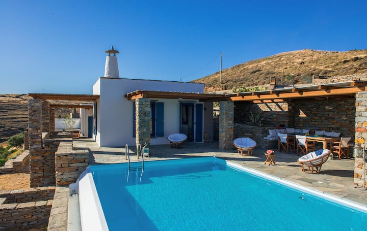 Kea Summer Villa, serene summer living in Kea/Tzia
