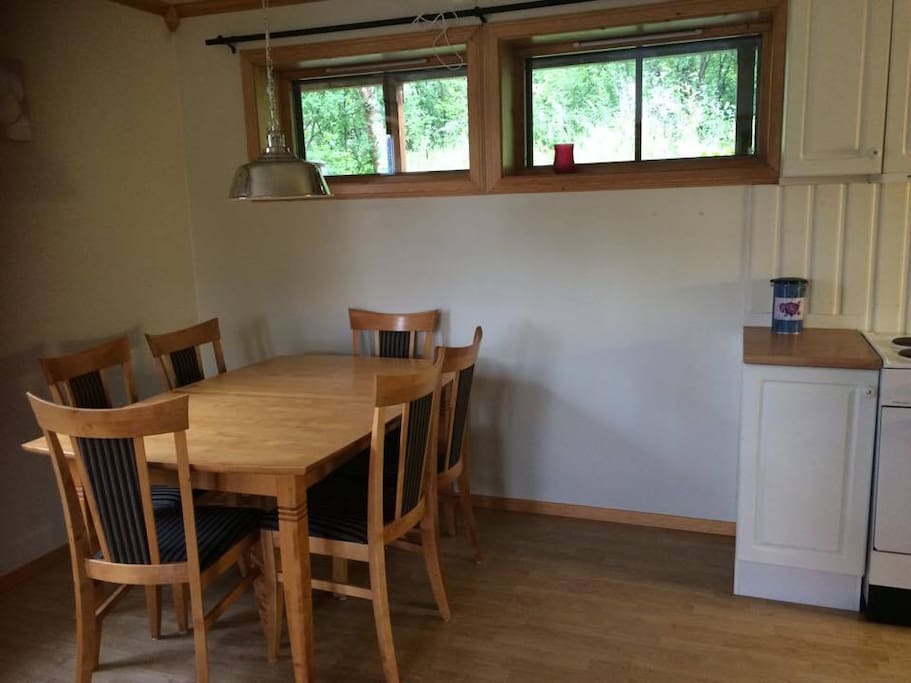 Kitchen table with 6 chairs