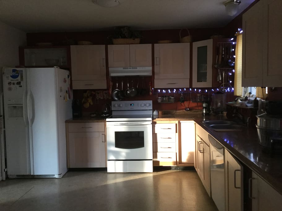 Full Kitchen