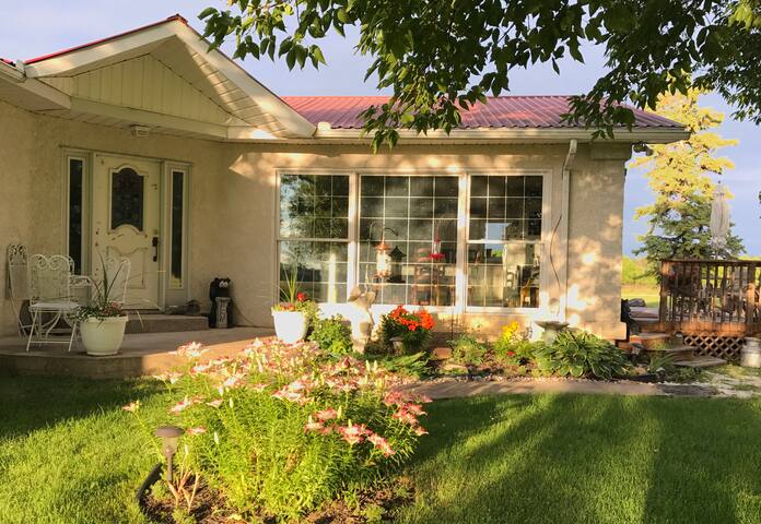 Airbnb Falcon Lake Vacation Rentals Places To Stay Manitoba