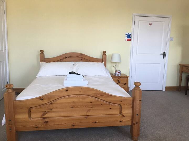 Worstead Woven double bed 
