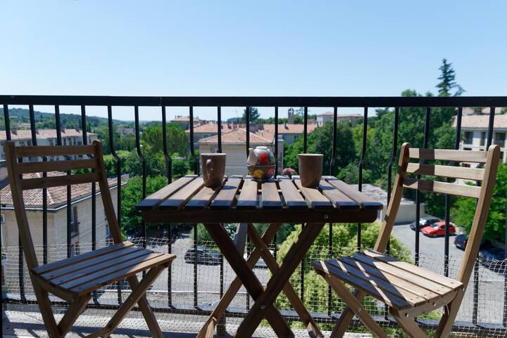 Dalhias Appartement Meuble Appartements A Louer A Aix En Provence Bouches Du Rhone France