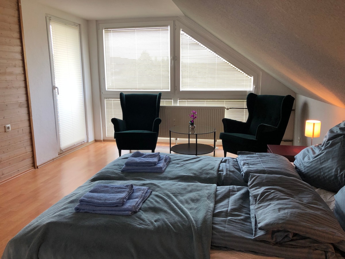 房间号： 1 ，带阳台