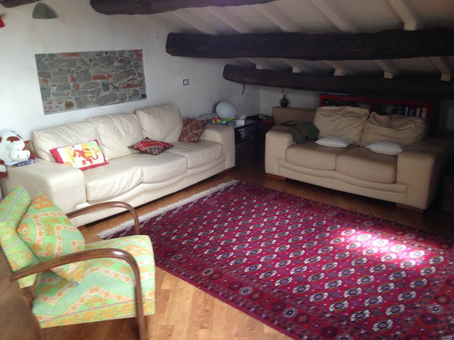 Livingroom_Couch View