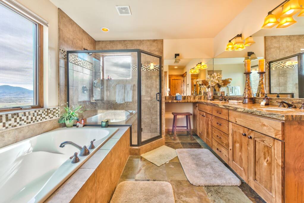 Utah Lodging / TR 123 / Lower Level / Living