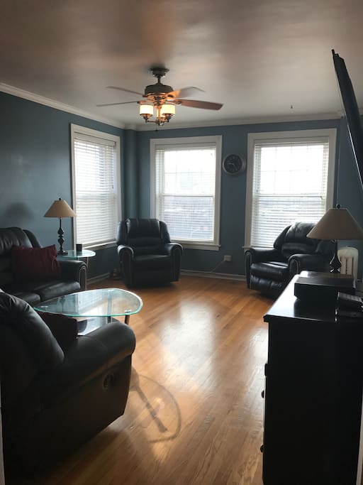 The recliner on the left is one of my favorite spots. Feel free to open the windows, recline, and enjoy the cross-breeze!