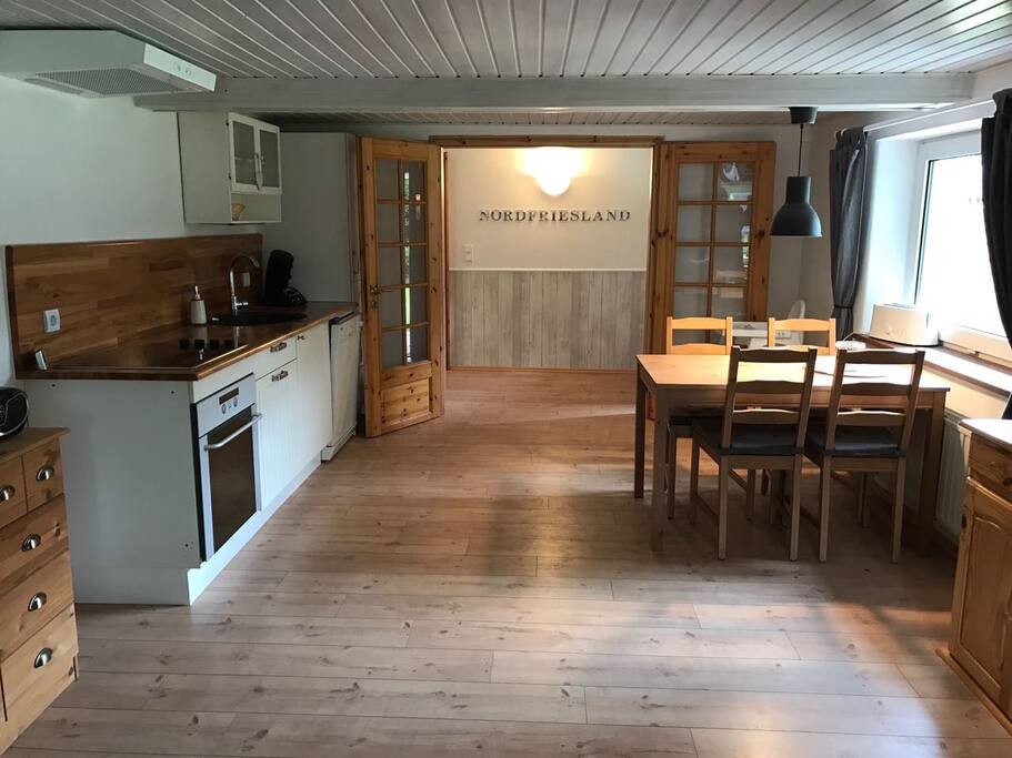 Blick aus dem Wohnzimmer zum Flur