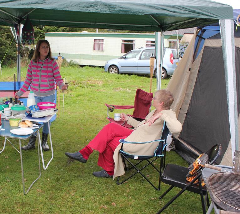 Lots of space behind. put up your gazebos for afternoon tea.