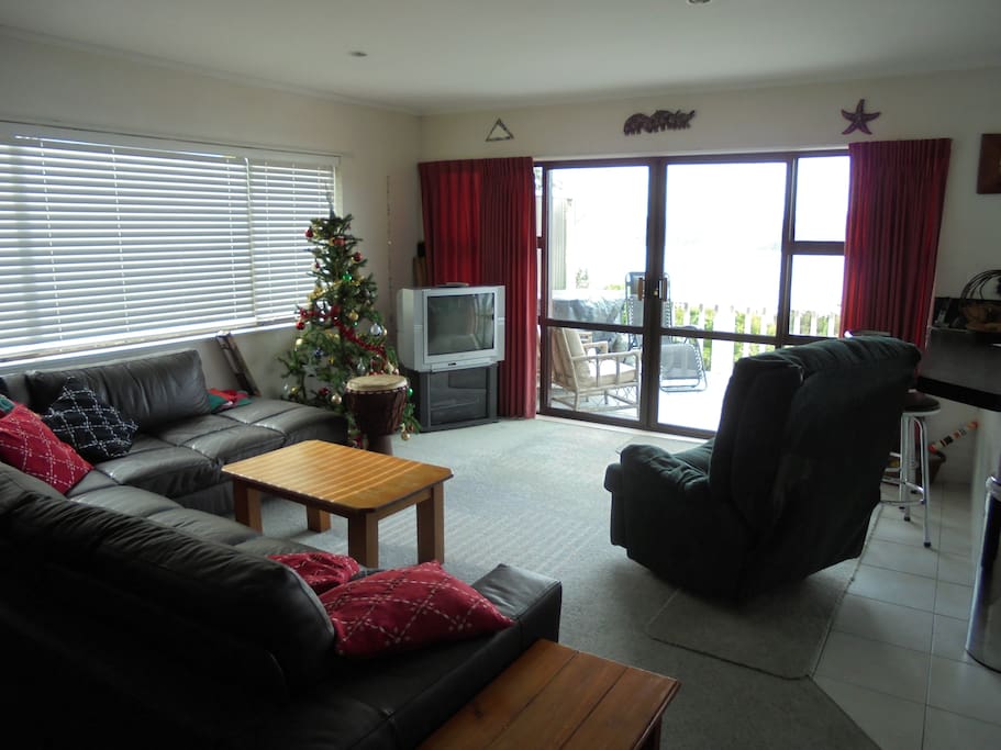 Spacious Lounge with view