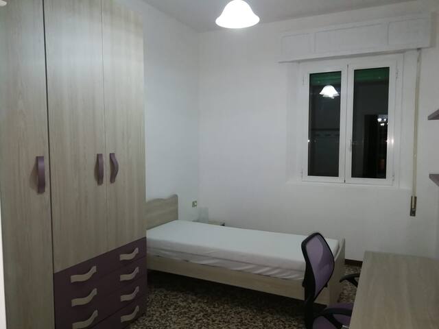 Stanza singola 10 minuti da centro