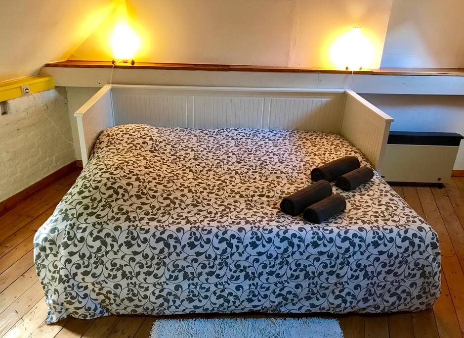 Second bed room in the back