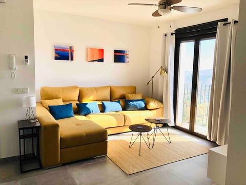 Propiedad de Airbnb exitosa: NEW Construction w/views, pool and parking en Frigiliana
