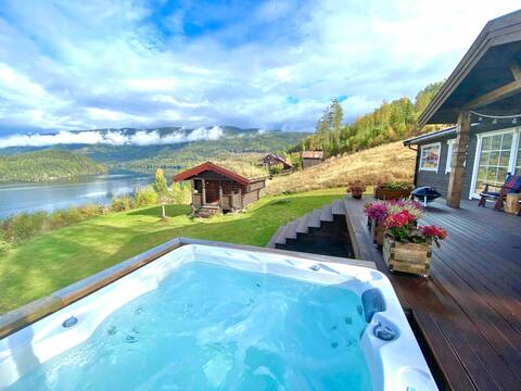 Panorama cabin with jacuzzi & sauna/near Norefjell