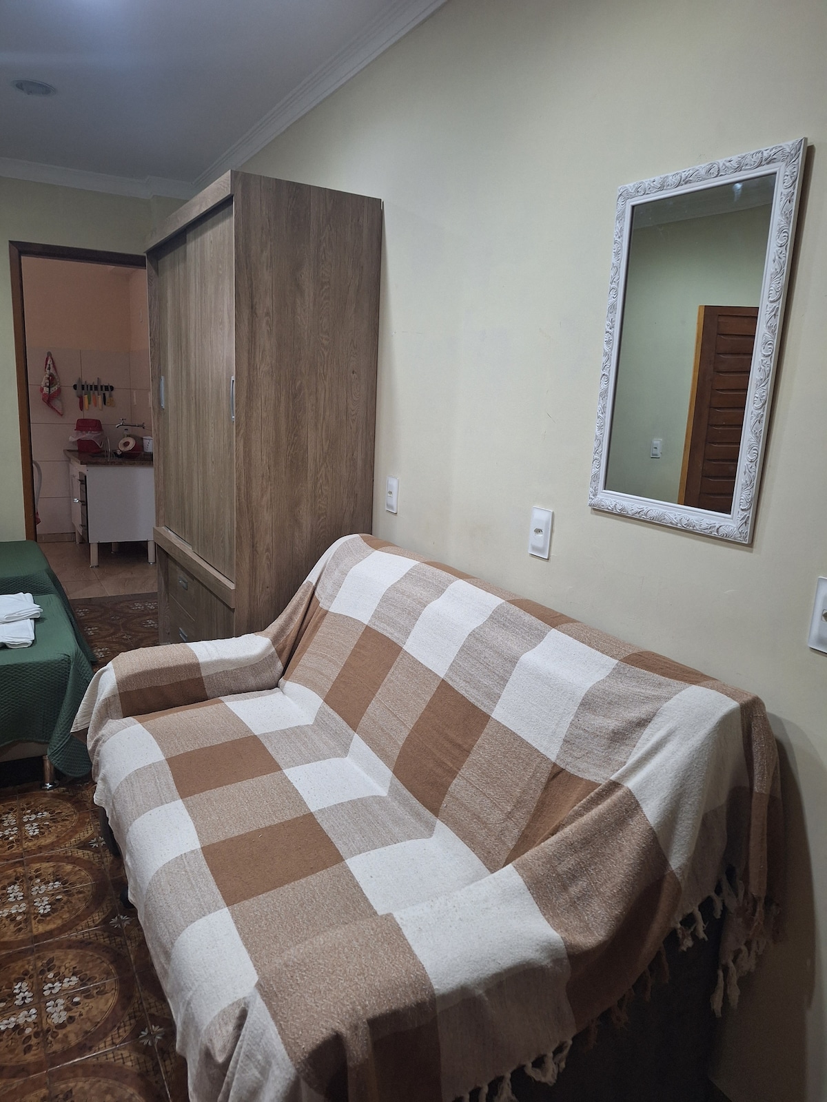 Airbnb em destaque: Kitnet Mobiliada em Vitória