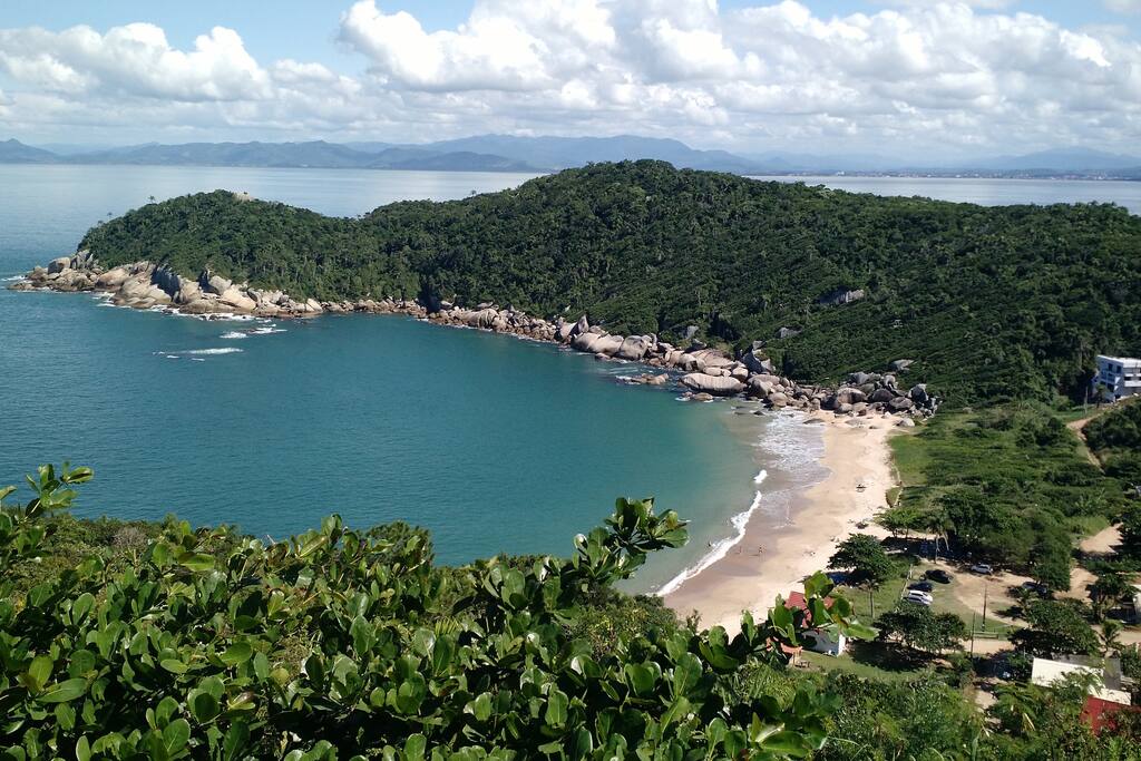 PRAIA DA TAINHA
150 M DE DISTÂNCIA DA CASA