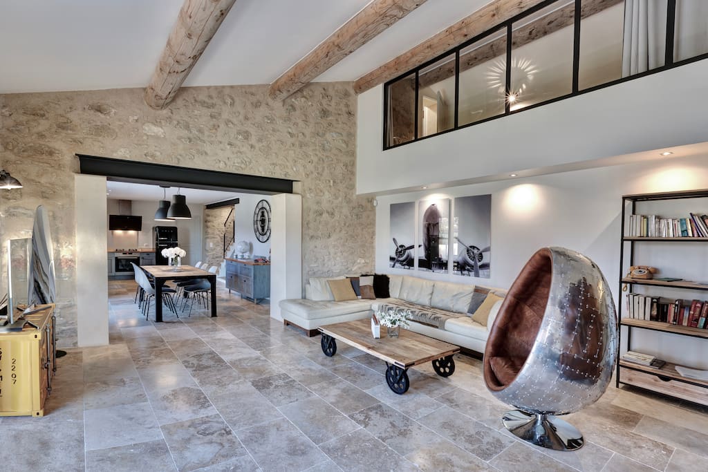 Industrial aviation living room athmosphere