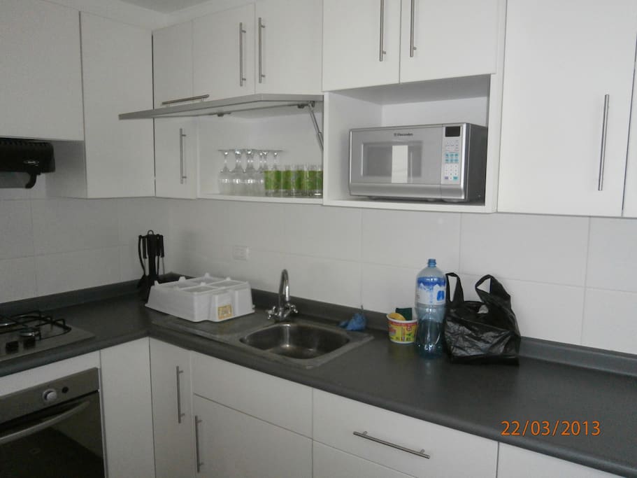 Cocina equipada.