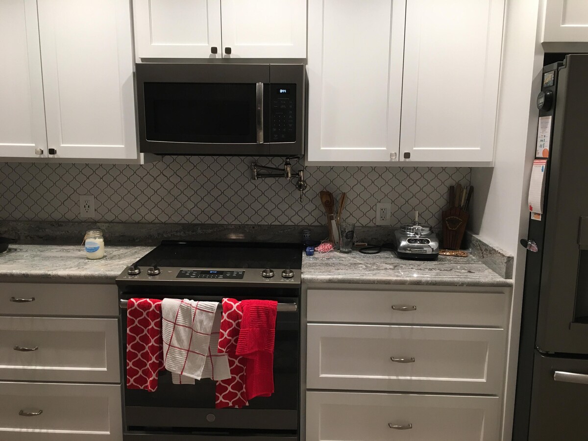 Suite in updated townhome