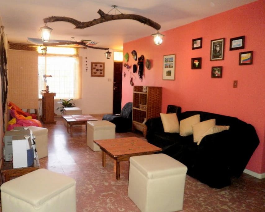 sala de estar amplia