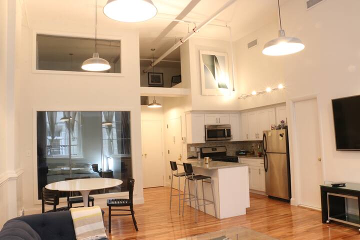 Chic Two Bedroom Loft gallery image 2