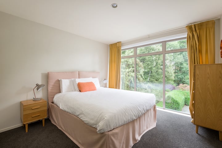 4th Bedroom - King Bed