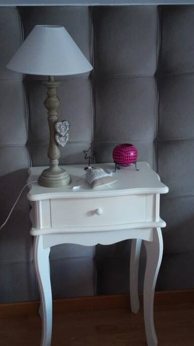 chevet lit bois de rose