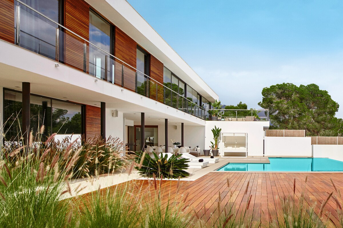 Vista Alegra Contemporary Luxury | Pool | Sea View 3