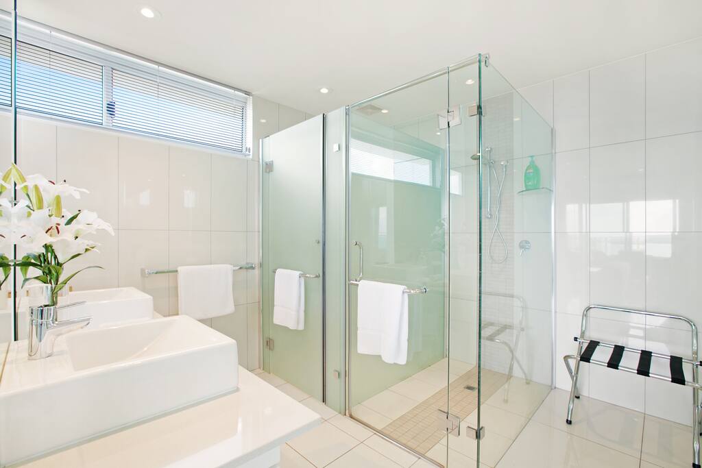 Master Ensuite