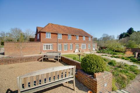 The Old Stable - quiet space to get together