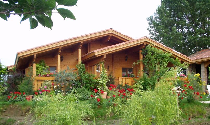 Airbnb Sermide Vacation Rentals Places To Stay