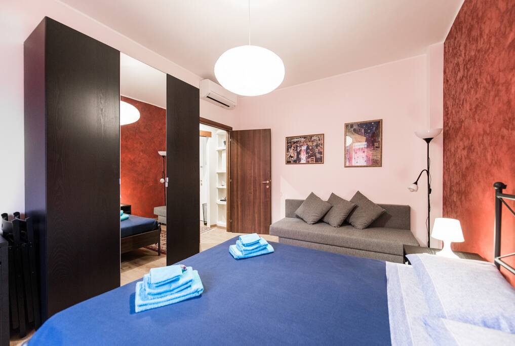 camera da letto rossa