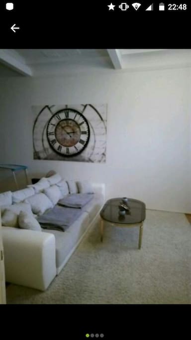 Wohnzimmer mit Platz bis zu 4 Personen 30 qm