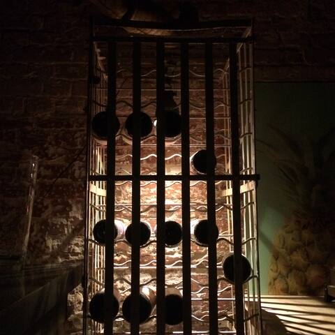 250 SQM STORAGE LOFT APARTMENT SONNENALLEE gallery image 5