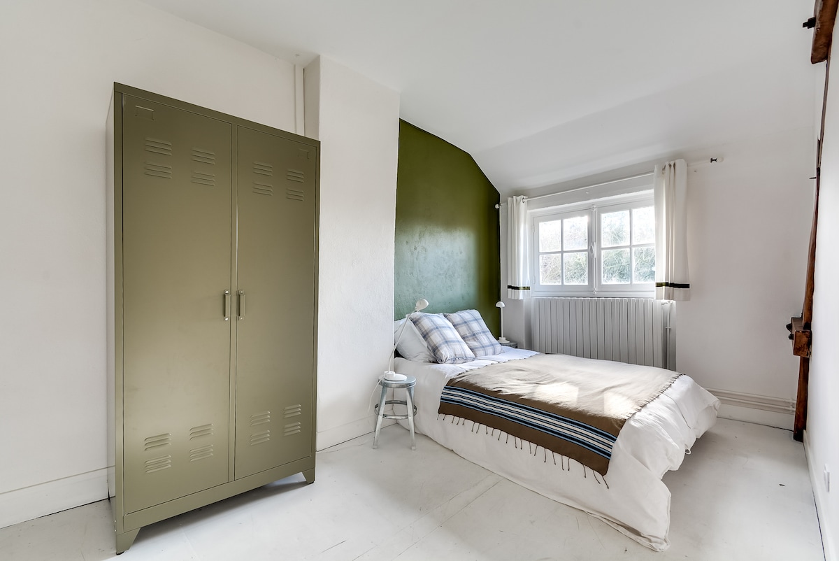 Chambre N°4 avec 2 lits de 2 places. Un Rêve de Campagne, gîte de charme proche Paris 