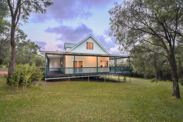 Sea Breeze West Chalet Yallingup Chalets For Rent In Naturaliste