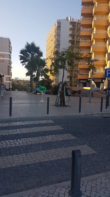Na passadeira, seguir em frente