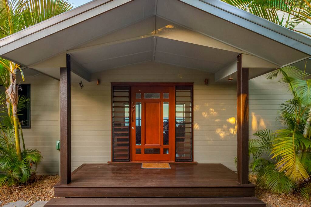Step inside to paradise!