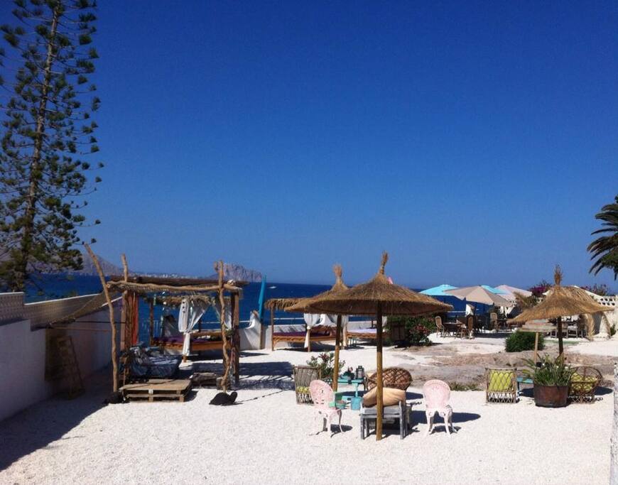 Great beach bars nearby!