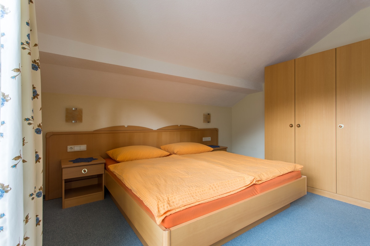 Спалня 1 с допълнителен диван