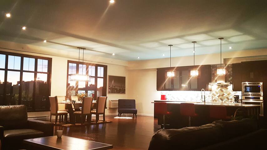 XXLargeUltracleanLuxuriousPenthouseCoveredParking! gallery image 5