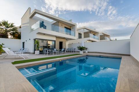 Stylish villa with private pool