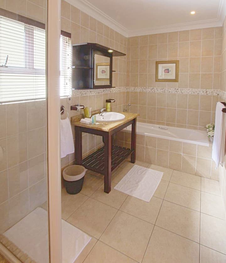 Top 12 Airbnb Vacation Rentals In Umhlanga Rocks, South Africa