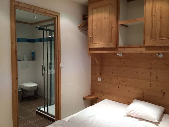 غرفة النوم 2