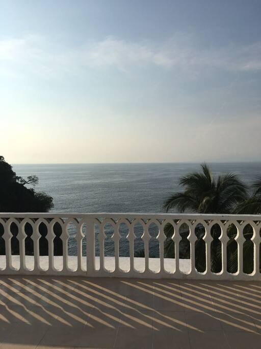 Tiene una excepcional vista al mar