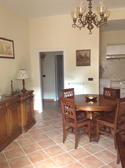 soggiorno e cucina a vista